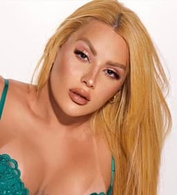 Bella Valentina's OnlyFans profile photo