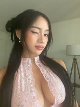 julia's OnlyFans profile photo