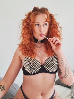 Petite Putain's OnlyFans profile photo