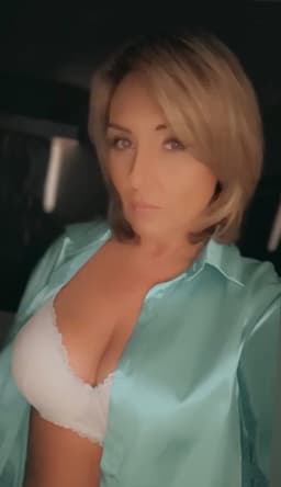 Nina Devereau's OnlyFans profile photo