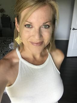 Annie's OnlyFans profile photo